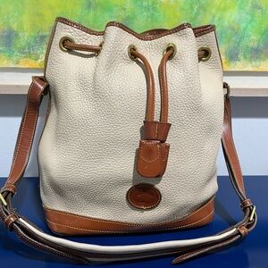 Dooney & Bourke Drawstring Bucket Bag Large Purse Pearl Leather AWL Vintage 90s
